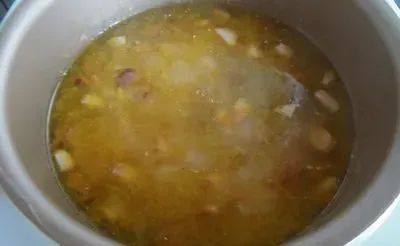 Гороховый суп на мясном бульоне